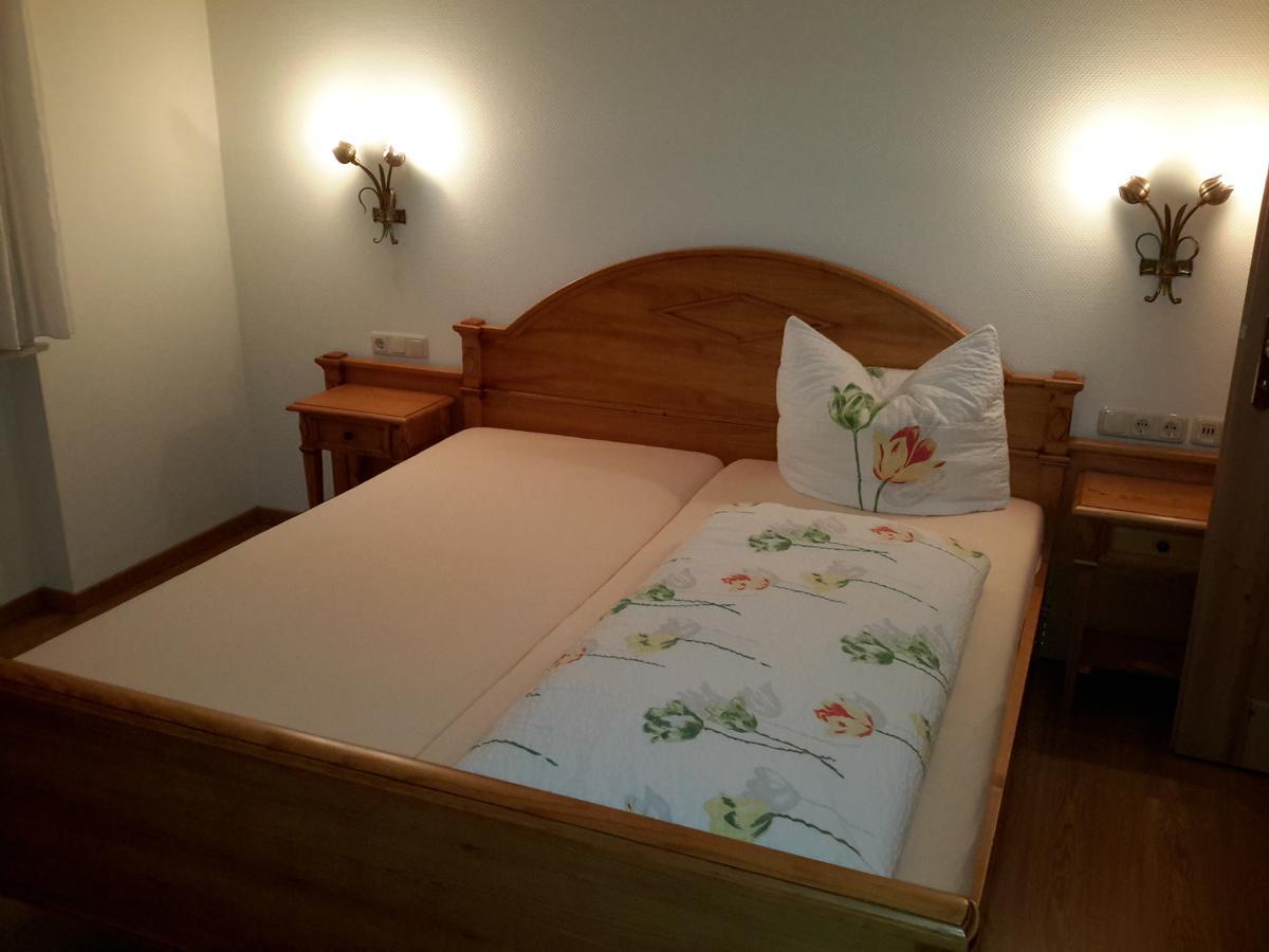 Hotel Gruner Hahn Schippach  Room photo
